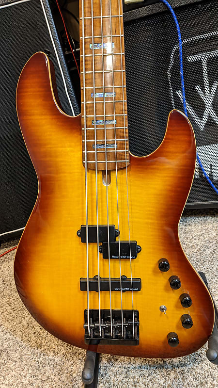 Ibanez アイバニーズ BTB625EX BKF 5弦ベース 漆黒のBTB SPOT