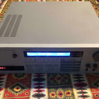 upgraded Akai S950 MIDI Digital Sampler 1988