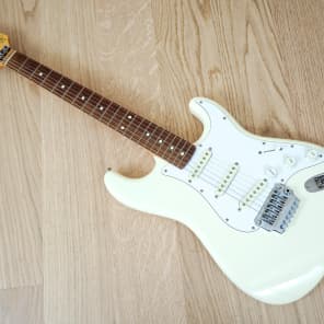 1986 Squier Stratocaster Electric Guitar System 1 Vibrato