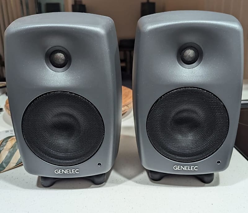 Genelec 8030C 5" Powered Nearfield Studio Monitor (Pair) 2017 - 2021 - Gray