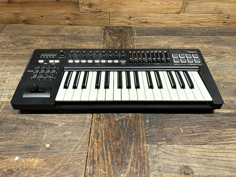 Roland A-300PRO 25-Key MIDI Keyboard Controller