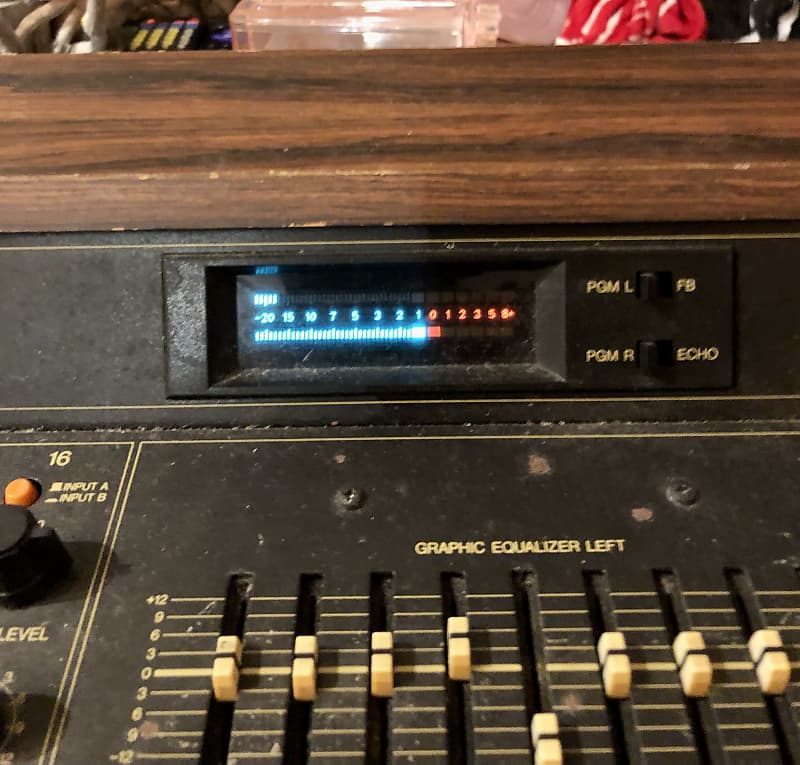Yamaha Vintage MQ1602 16 Channel Mixing Board - Wood and