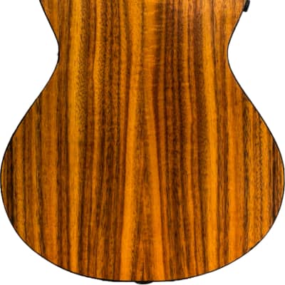 Flight Victoria Soundwave Tenor Ukulele - Spruce image 5