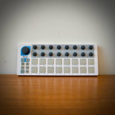 Arturia BeatStep MIDI Controller 2014 - Present - White