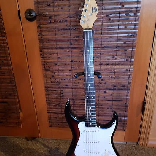 AXL Guitars(ストラトキャスター タイプ サンバースト)