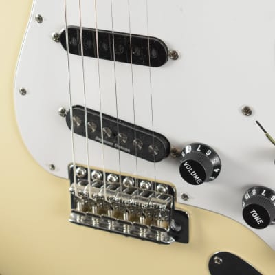Mint Fender Ritchie Blackmore Stratocaster Olympic White Scalloped Rosewood Fingerboard image 3