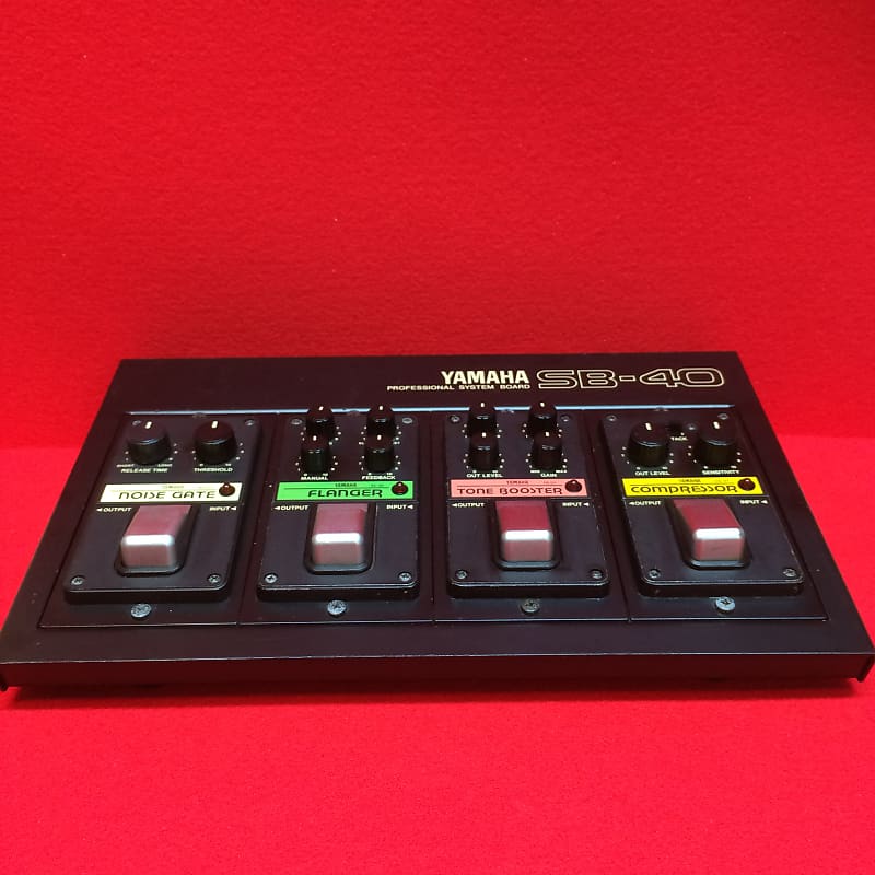 YAMAHA エフェクターボードSB-40 エフェクター付(ショルダーバッグ付) YAMAHA エフェクターボードSB-40 エフェクター付(ショルダー