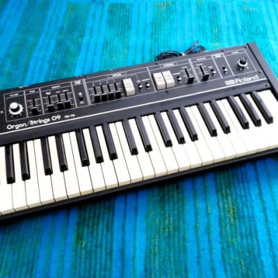 Roland RS-09 Organ / Strings Synthesizer - Serviced / Power Board Recapped - J005