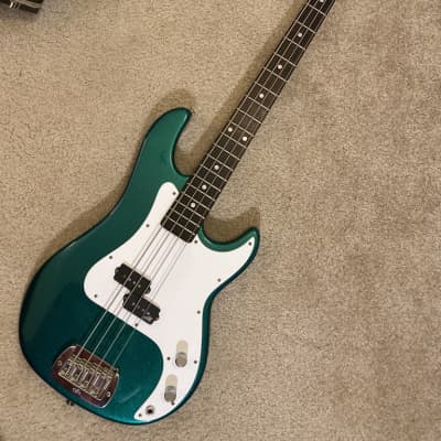 ‘14 G&L LB-100 bass (w/ Rosewood Fretbrd) - Emerald Green Metallic - 8.8 lbs, Aguilar pickups - LIKE NEW image 2