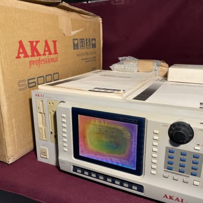 Akai S6000 MIDI Stereo Digital Sampler 1999 - White