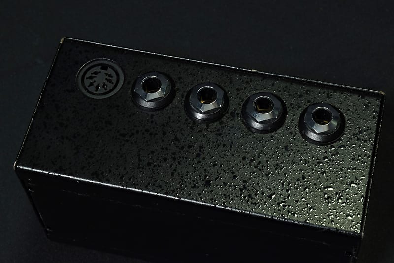 FREE THE TONE JB-41S Signal Junction Box (S/N:696) [02/09