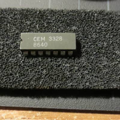 Curtis Electromusic Specialties CEM 3328 VCF chip (Ensoniq Mirage / Crumar Bit 01)