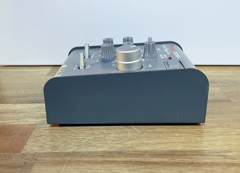 Vestax DDG-1m Digital Delay Classic Unit in Iconic Albums