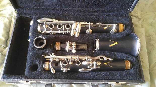 LeBlanc Vito V40 Clarinet Professionally Re padded with Valentino Pads