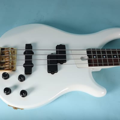 Fernandes FRB Revolver 4 String Electric Bass White Short Scale image 24