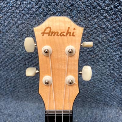 NEW Amahi Troubadour Flamed Maple HCLF550 Ukulele w/ Cover image 6