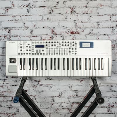 Novation - X-Station 49 - Audio/Midi/Synthesizer Hybrid Keyboard - w/Bag - x7650 - USED
