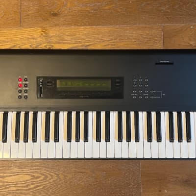 Korg M1 61-Key Synth Music Workstation 1990s - Black