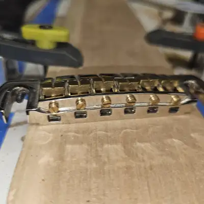 MojoAxe Compensated Wraparound Bridge for Vintage Les Paul | Reverb