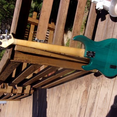 2000 Original Music Man String Ray 5, Rare Fretless Bass, beautiful striking blue finish, hard case image 16