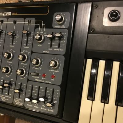 Roland SH-3 Synthesizer 1974
