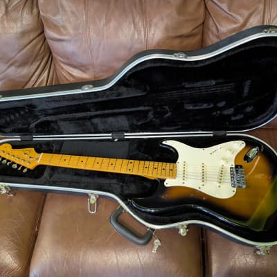 Fender 50's Reissue Stratocaster Maple Neck 1995 W/Case Made in Japan Two Tone Sunburst image 25