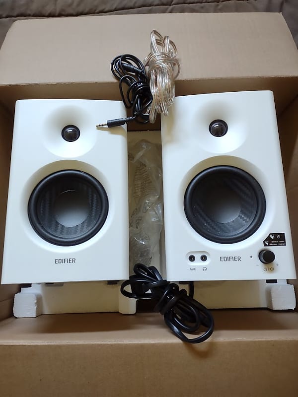Edifier MR4 ホワイト Powered Studio Monitor Speakers | MR4 -【Edifier USA】