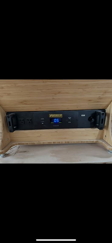 Furman P-2400 AR Prestige Series Voltage Regulator/Power Conditioner 2024 - Black  			