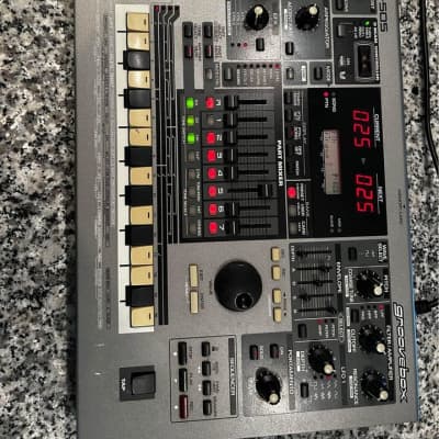 Roland MC-505 Groovebox 1998 - 2002 - Gray