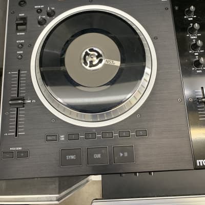 Numark NS7FX DJ Controllers for Serato image 5