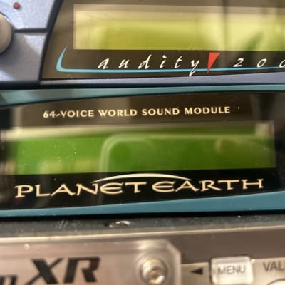 E-MU Systems Planet Earth Rackmount 64-Voice World Sound Module 2000 - Green