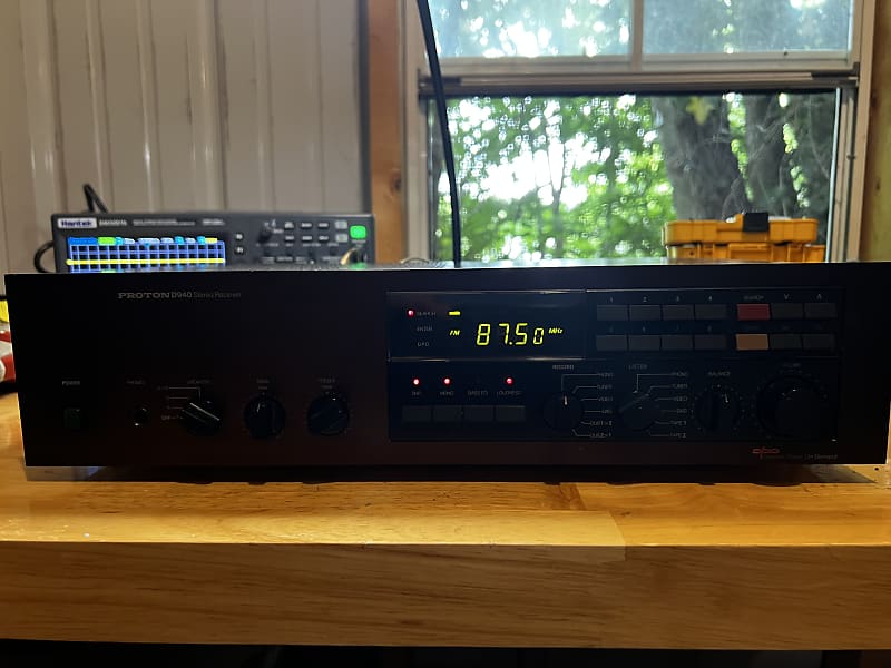 Proton D940 Stereo Receiver  			