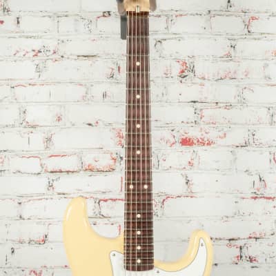 Fender Yngwie Malmsteen Stratocaster® Electric Guitar, Scalloped Rosewood Fingerboard, Vintage White image 3
