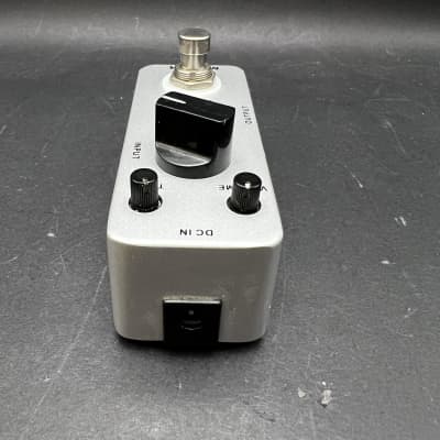 Mooer Triangle Buff Fuzz | Reverb
