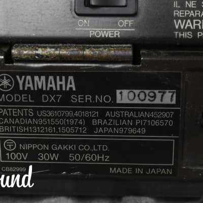 YAMAHA DX7 Digital Programmable Algorithm Synthesizer w/Hard Case [Very Good] image 23