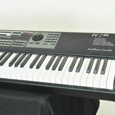 Kurzweil PC2X 88-Weighted Key Keyboard Controller CG004JB image 3