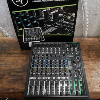 Mackie ProFX12v3 12-Channel Effects Mixer 2020 - Present - Dark Gray image 2