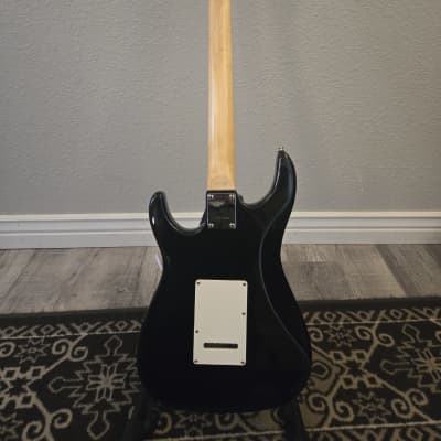 Peavey Raptor Custom SSS Electric Guitar with Killswitch image 3