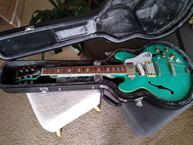 Epiphone Casino Coupe Turquoise with Humbucker Bridge and Epiphone Casino Coupe Turquoise with Humbucker Bridge and