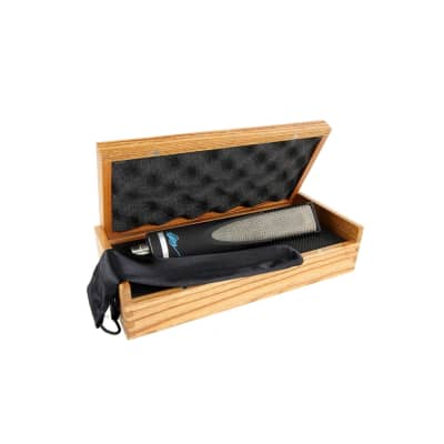 SE ELECTRONICS RNR1 Active Ribbon Mic with Shockmount, Wood and ATA Case image 6