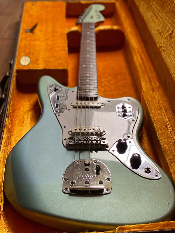 Fender Jaguar '62 American Vintage Electric Guitar w/Hard Case F/S