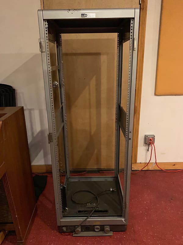 Crenlo Emcor 30U Rack Silver | Reverb