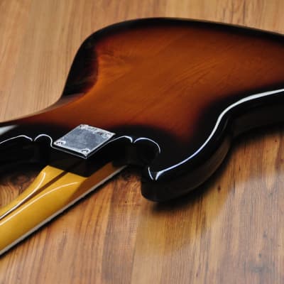 Fender Vintera 70s Jazz Bass 2 Color Sunburst image 17