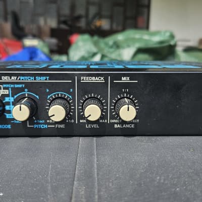 BOSS RPS-10 DIGITAL PITCH SHIFTER / DELAY : overview and