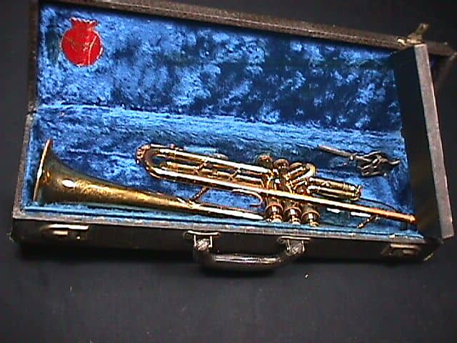 A U.S.A. MadeThe Regent Bb Trumpet in it's Original Case & Ready to Play   29 T image 1