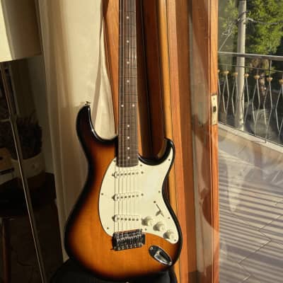 Yamaha SAS-1500 Antique Violin Sunburst | Reverb