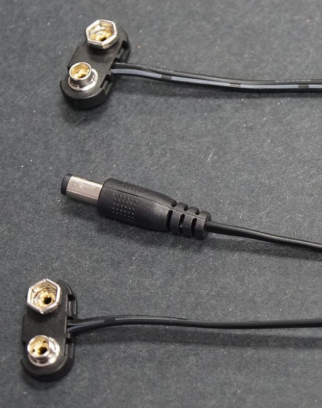 Tech 21 External Battery Clip Adapter image 1