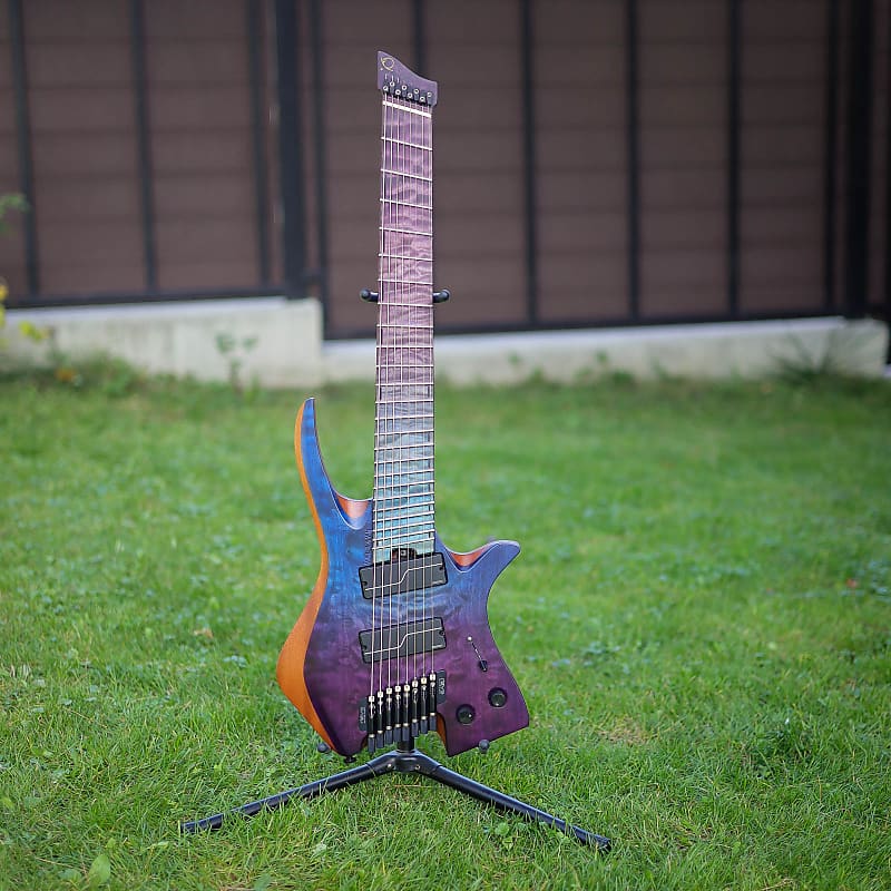 数量は多い  Valravn Munnin Reverb | Nebula 2021 Headless string 8 文学・小説