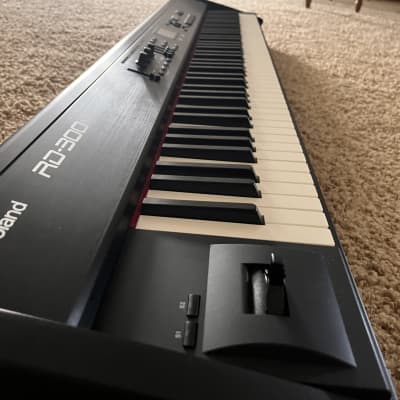 Roland RD-300NX 88-Key Digital Piano 2010s - Black