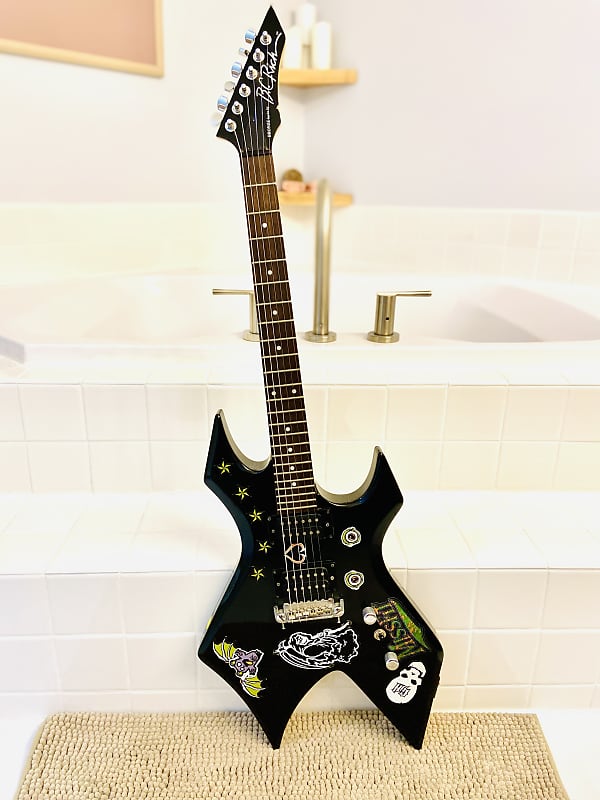 B.C. Rich Warlock Bronze Series 2002 - Black image 1